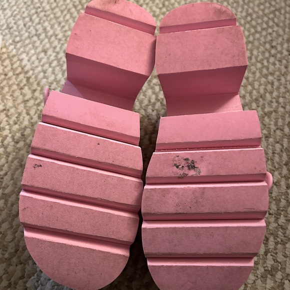 Pink platforms - Picture 2 of 4